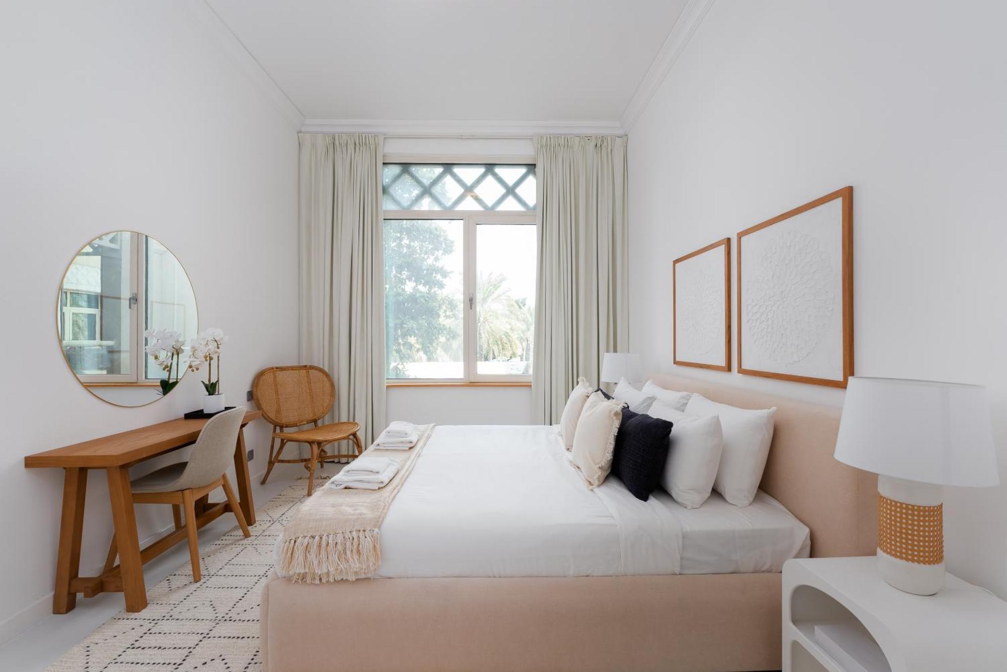 Shoreline 4, Palm Jumeirah - Mint * Dubai
